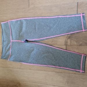 NWOT*** Pink Stitch Detail Crop Leggings
